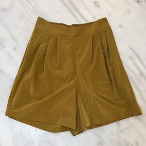 Wayre Women's Tan Pleated Shorts